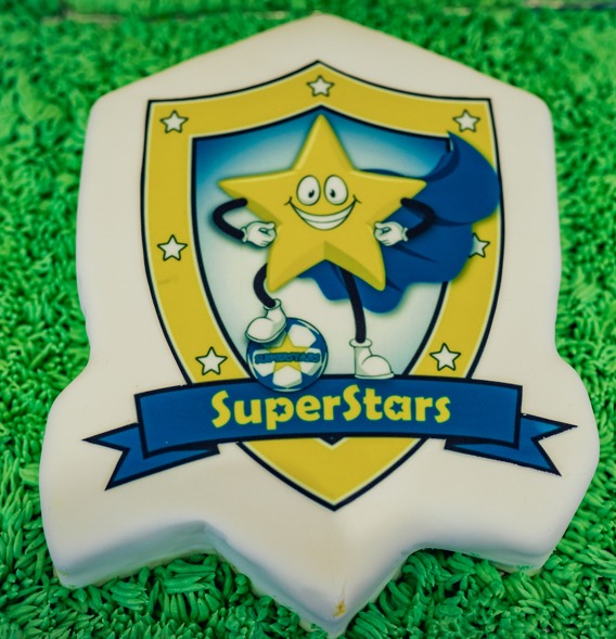 Superstar Crest Cake